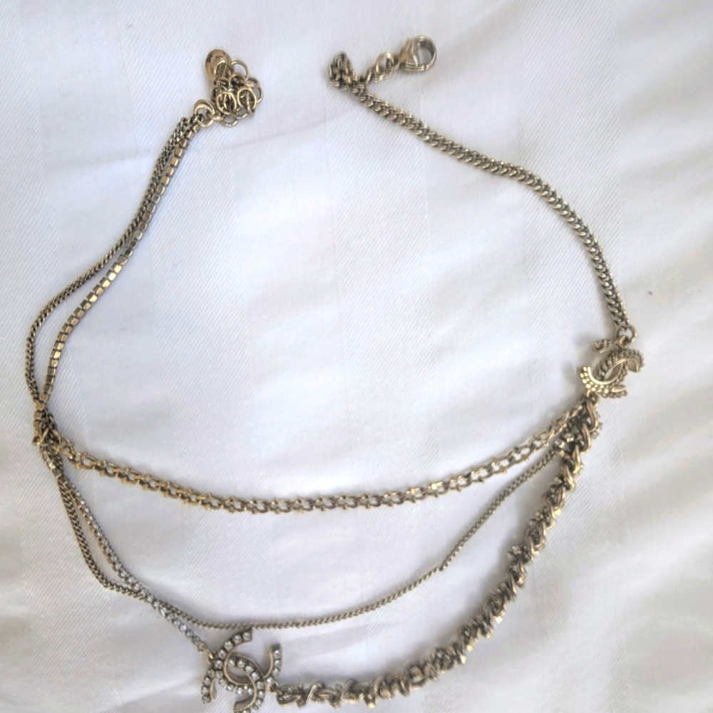 Chanel Elegant Gold Chain Necklace
